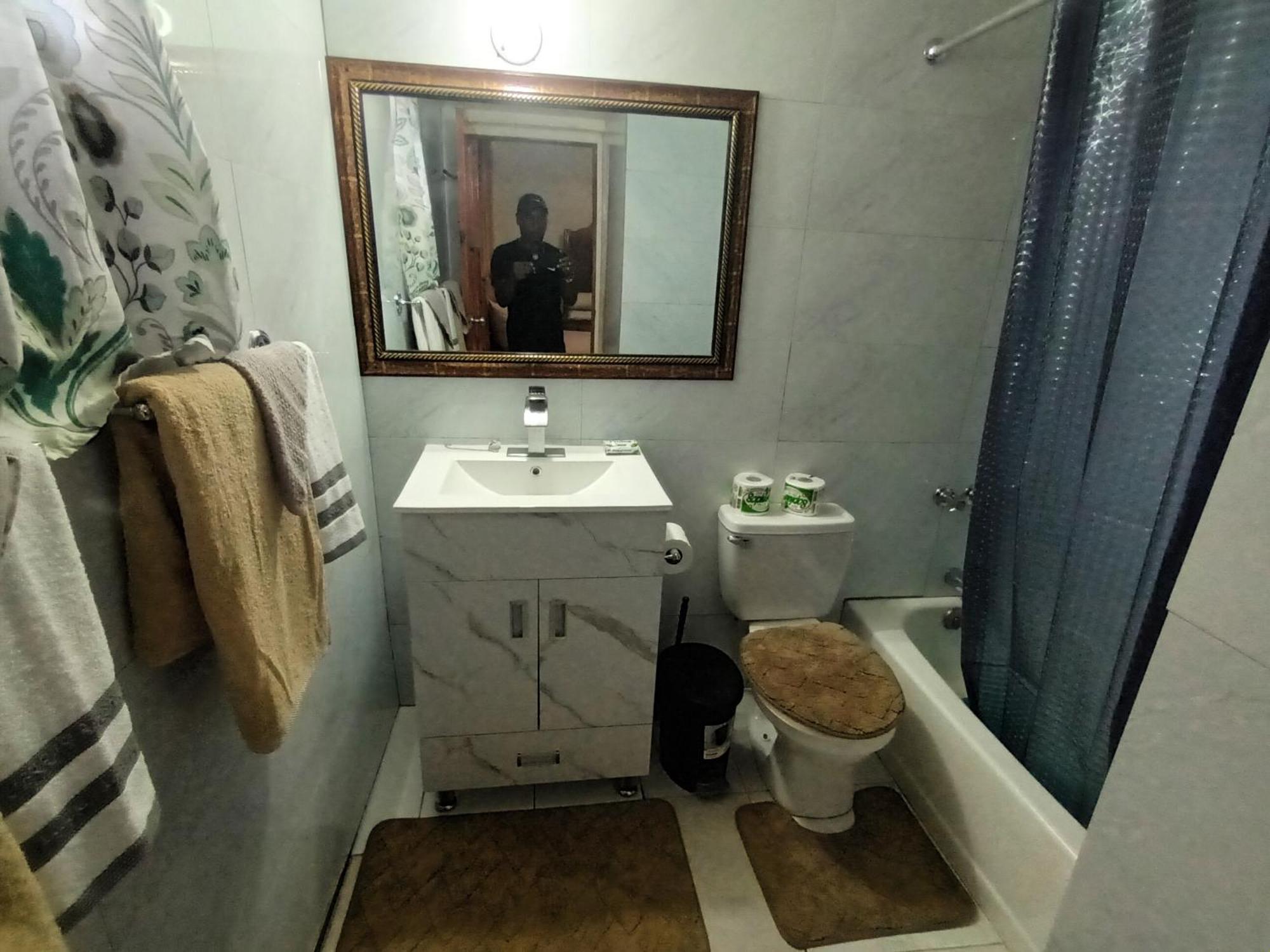 Oceanfront Condo W/ Free Parking + High Speed Wifi Негрил Екстер'єр фото
